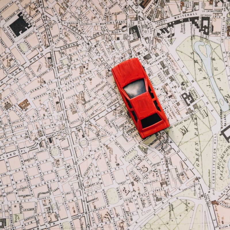 Vantagens dos rastreadores de carros: por que todo veículo precisa de um
